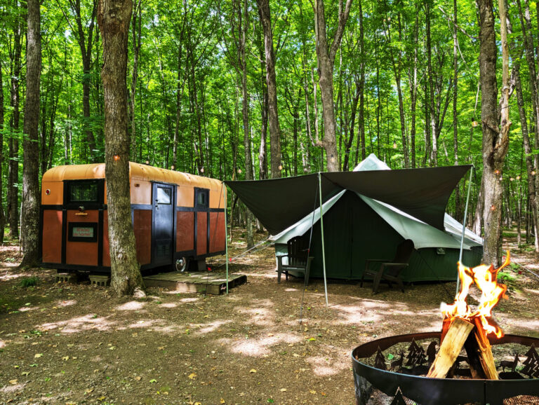 #8 – 1949 Jim Dandy Vintage Camper & 1940s Luxury Tent